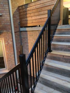 Aluminum Stair Railings – Safe, Solid & Stylish