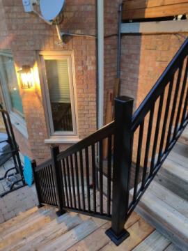 Aluminum Stair Railings – Safe, Solid & Stylish
