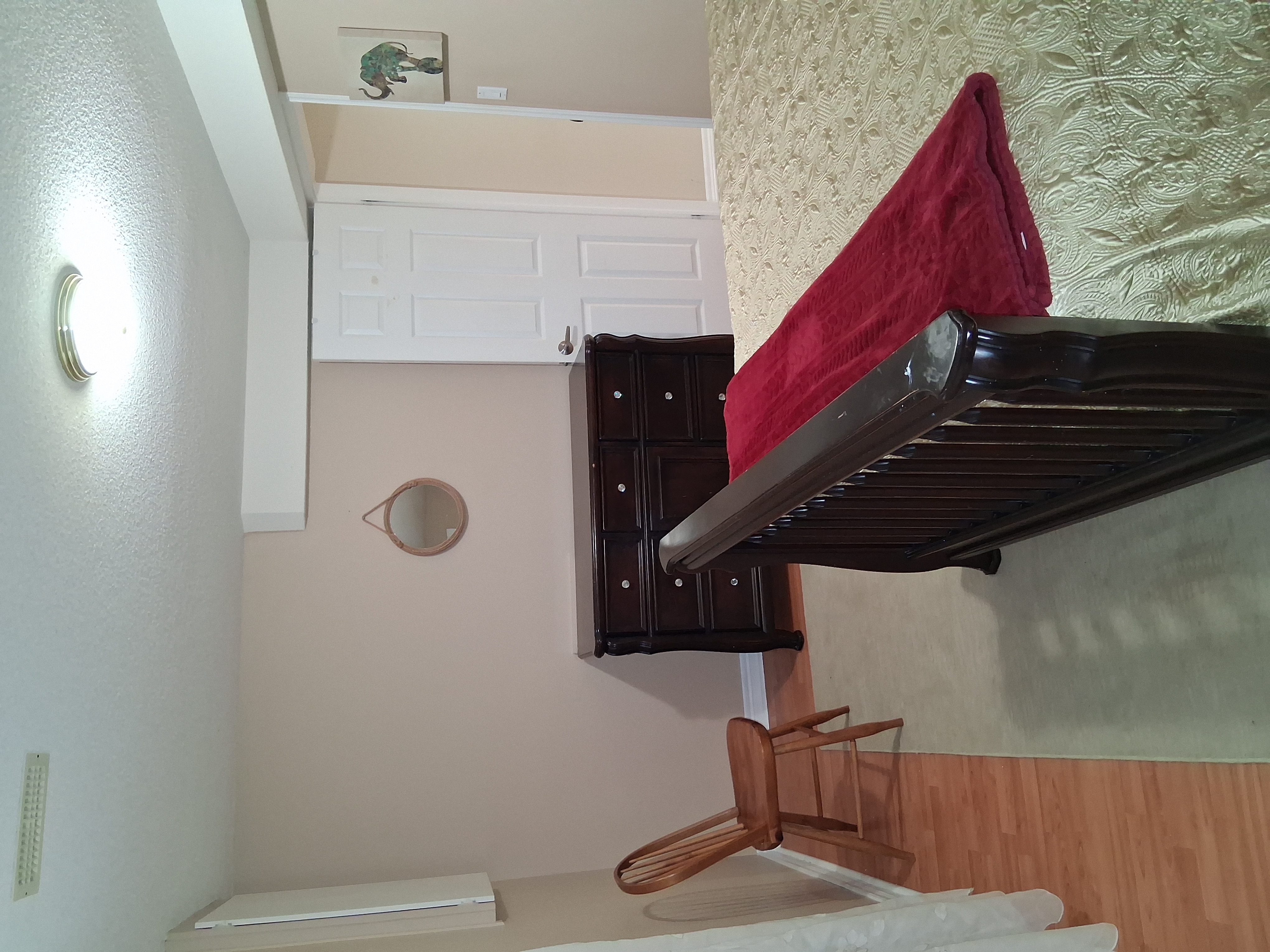 Room /Washroom for rent.
