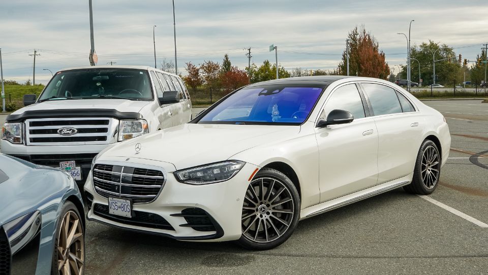 Best Limo Service in Vancouver for Elite Chauffeur Travel & Events