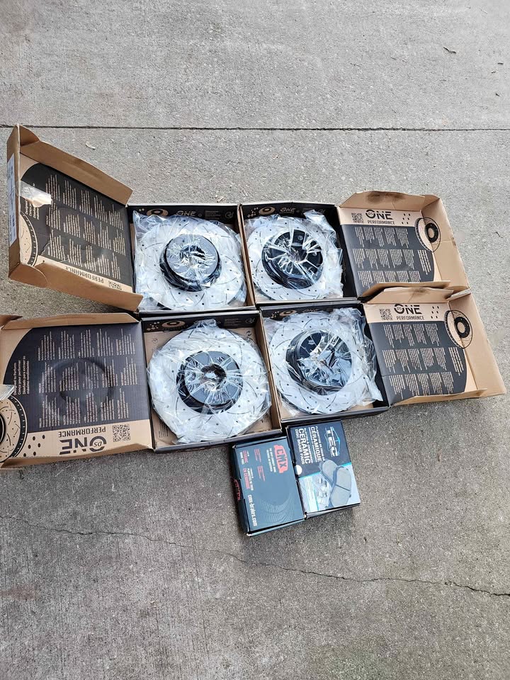 Rotors and Brake Pads For 2020 Toyota Corolla