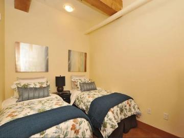 Modern Executive Condo - Perfect Executive Stay